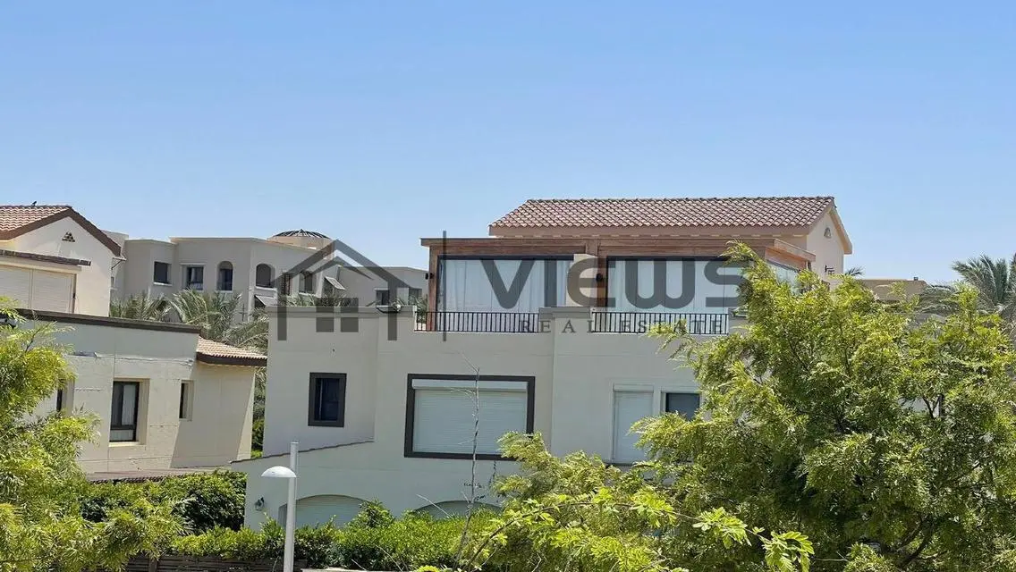 Own your villa with privet pool in Marassi