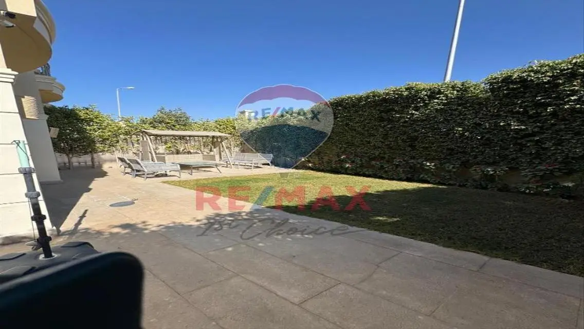 Astonishing Twin House Patio 5 East for Sale