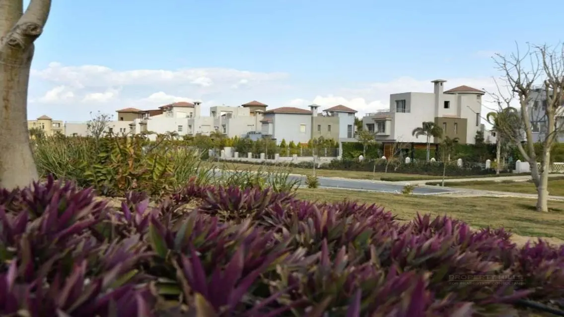 Luxury Villa in Golf Views with 5-Star Amenities