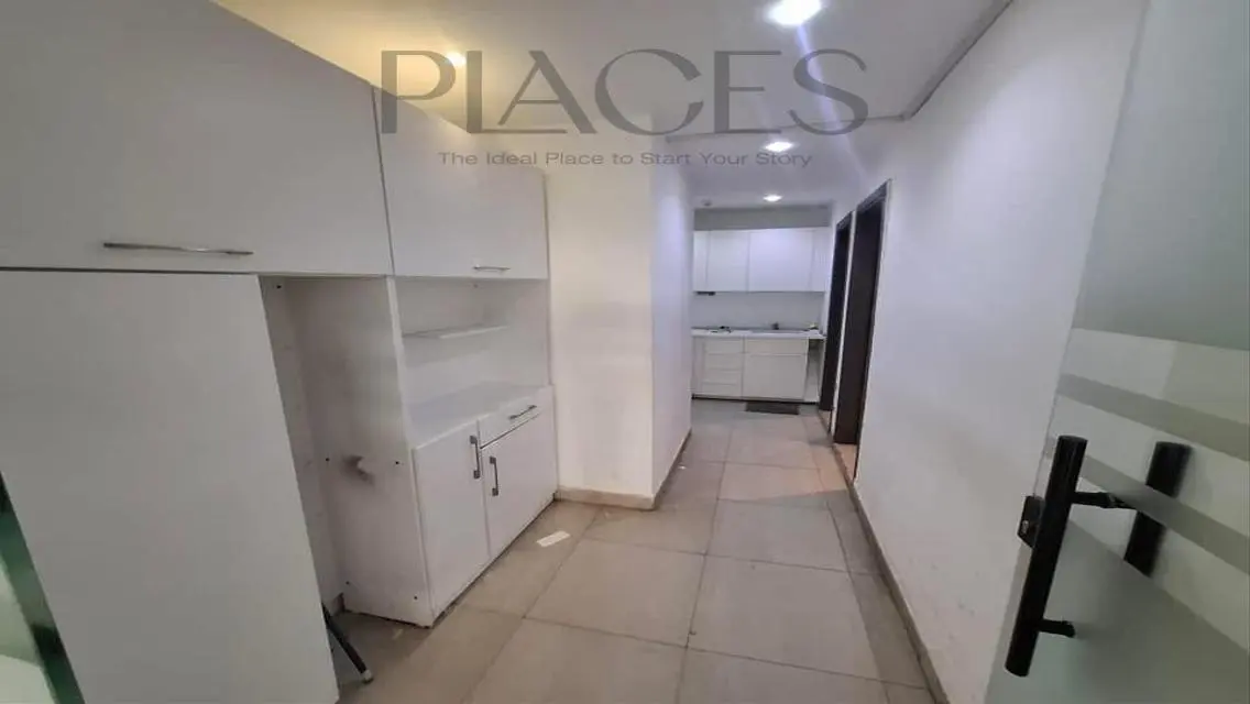 مساحه اداريه 350م للايجار  في DownTown