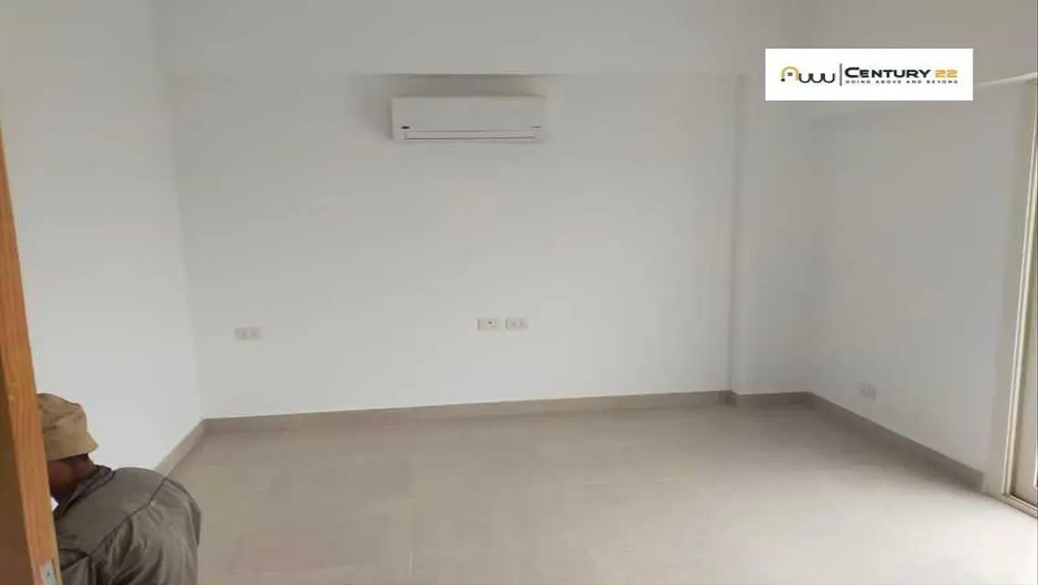 تاون هاوس للبيع فى ماونتن فيو اى سيتى مطبخ وتكيفات
