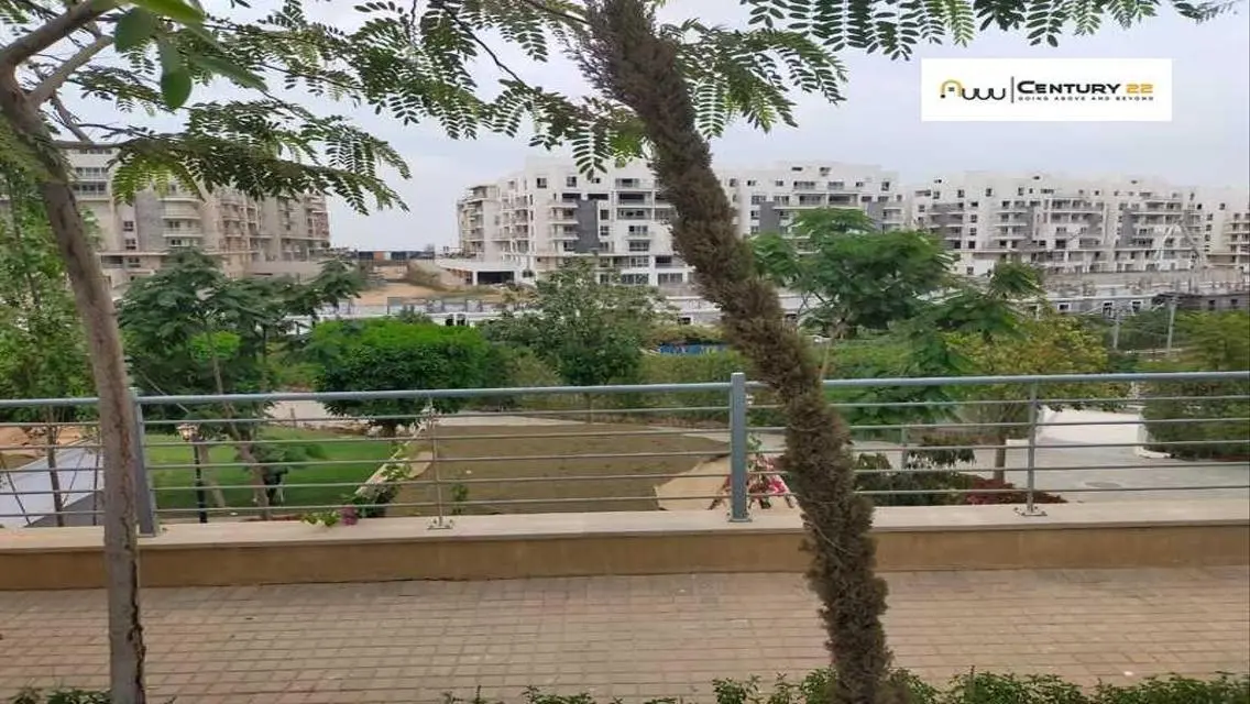 تاون هاوس للبيع فى ماونتن فيو اى سيتى مطبخ وتكيفات