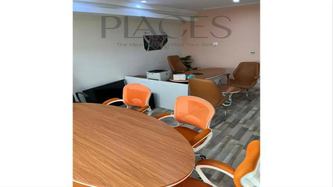 Admin headquarters for rent 60 meters in Trivium