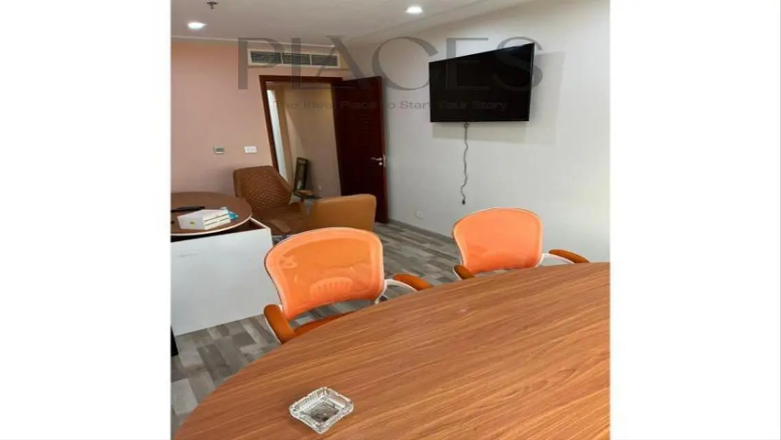 Admin headquarters for rent 60 meters in Trivium