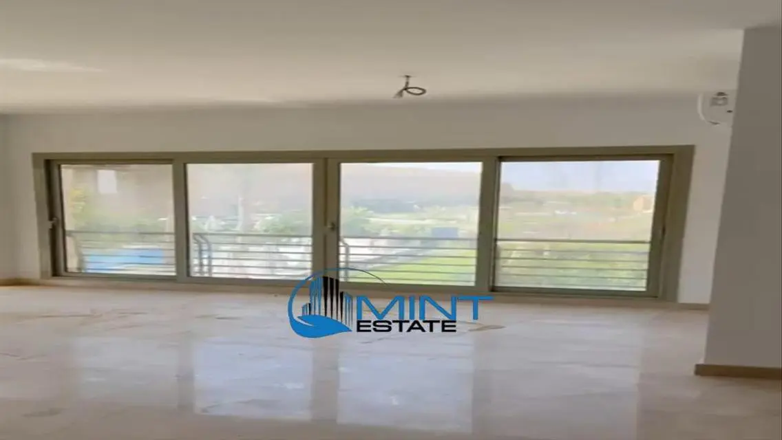 Direct On Pool Apartment 3 Bedrooms In Uptown