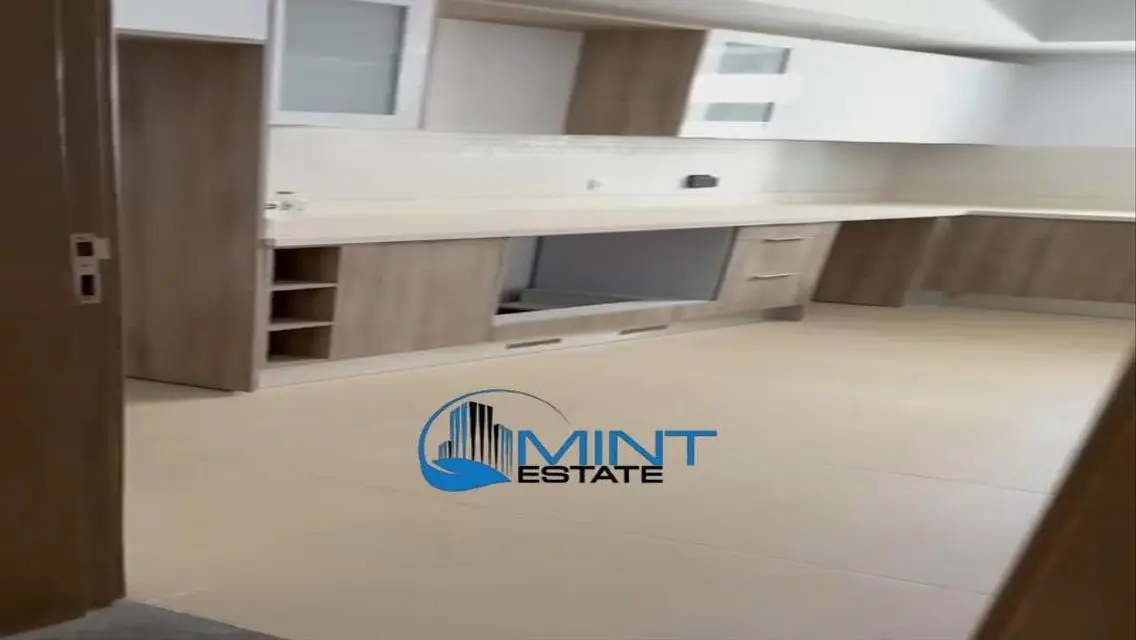 Direct On Pool Apartment 3 Bedrooms In Uptown
