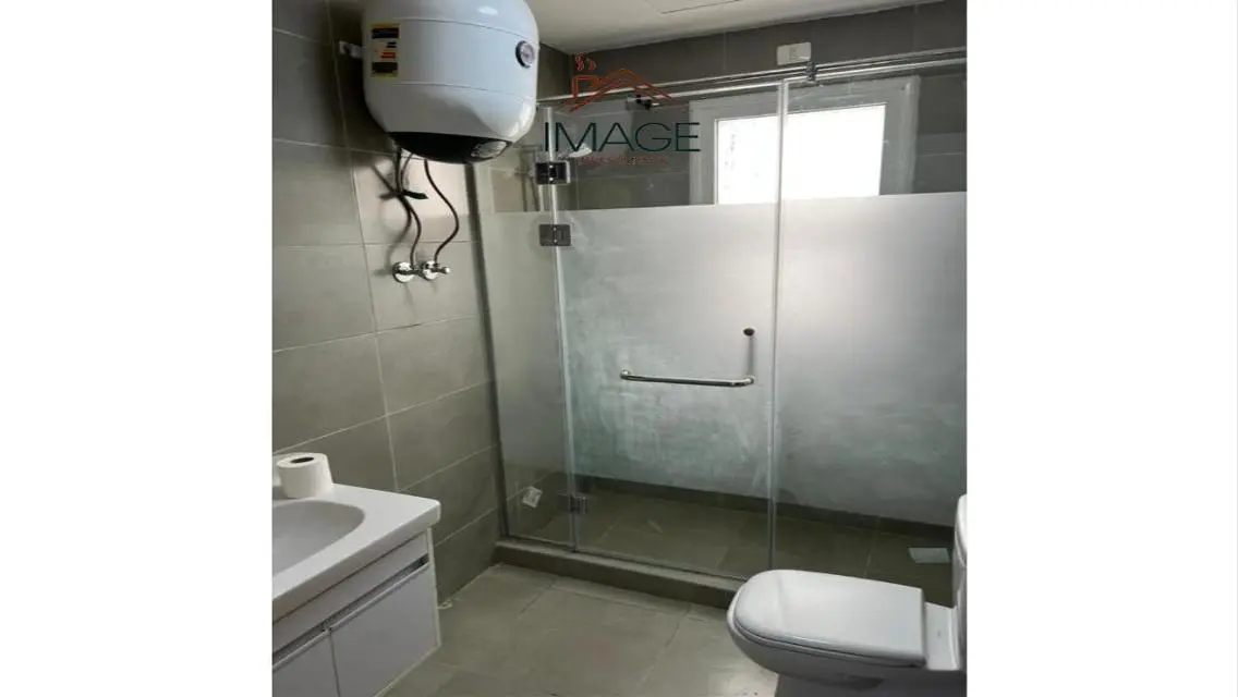 Directly on the pool chalet for sale - Amwaj