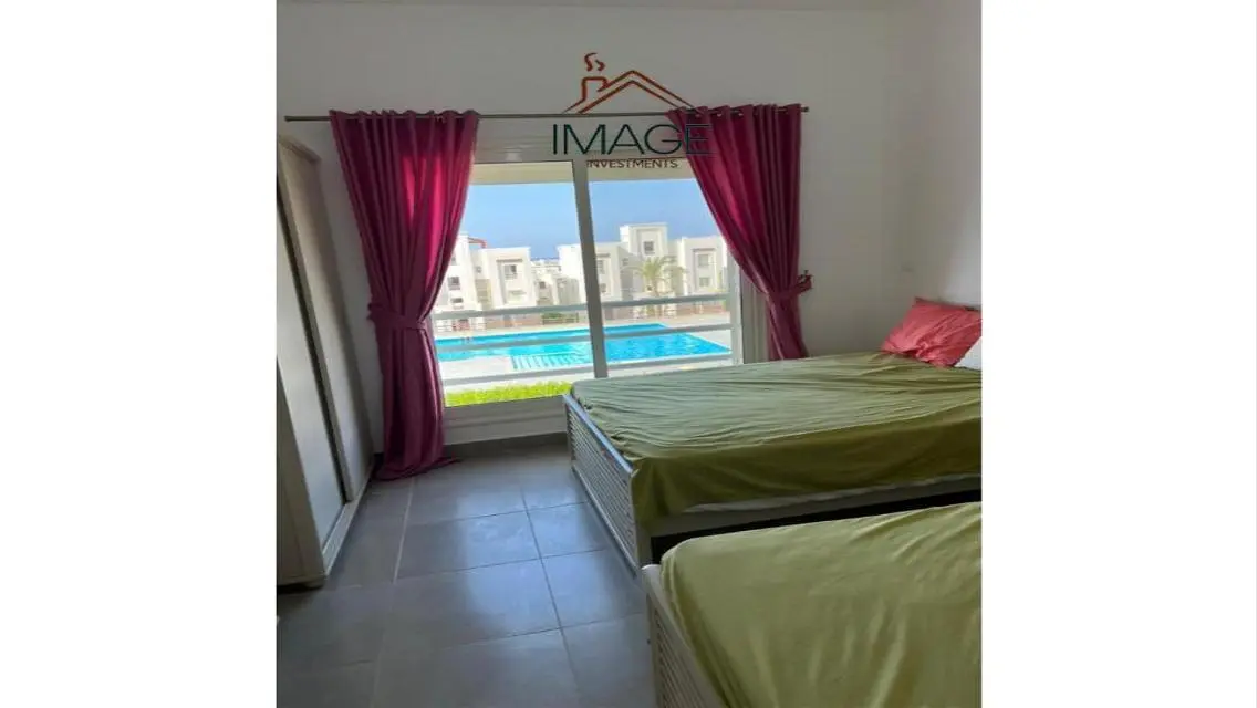 Directly on the pool chalet for sale - Amwaj