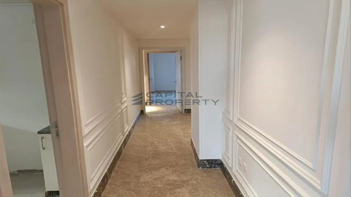 Apart 237m for rent in semi furnish prime location