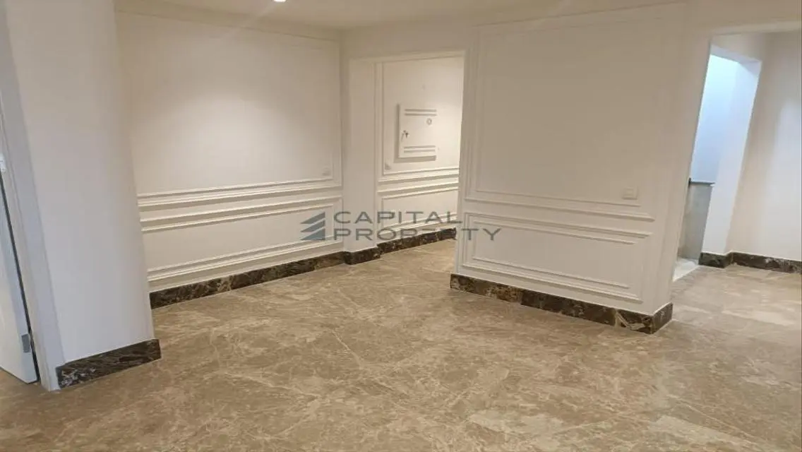 Apart 237m for rent in semi furnish prime location