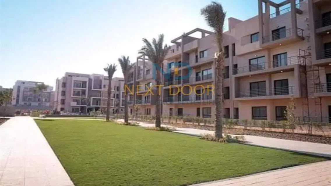 شقة باميز موقع للايجار في فيفث سكوير بسعر مميز