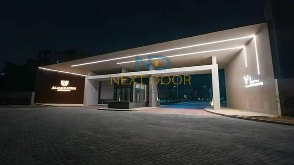 شقة باميز موقع للايجار في فيفث سكوير بسعر مميز