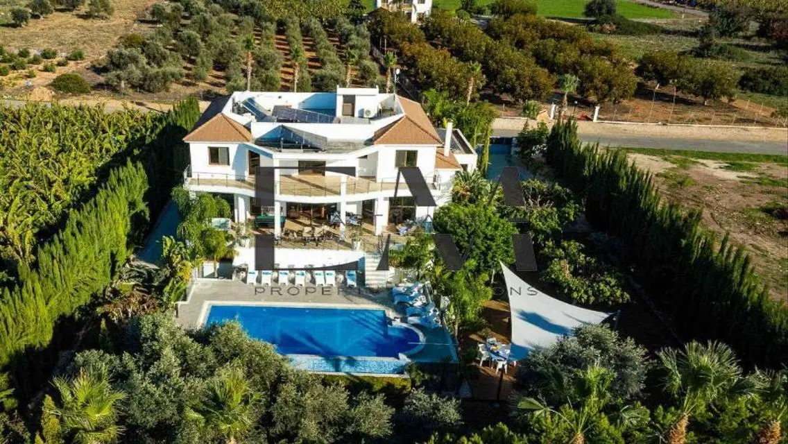 Palace for sale in Naama Bay - Sharm El Sheikh