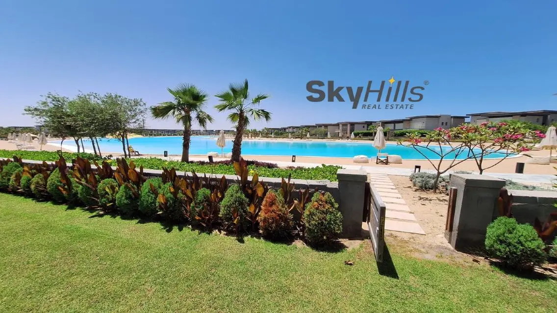 Twin Villa Direct on Lagoon 1 in Swan lake North