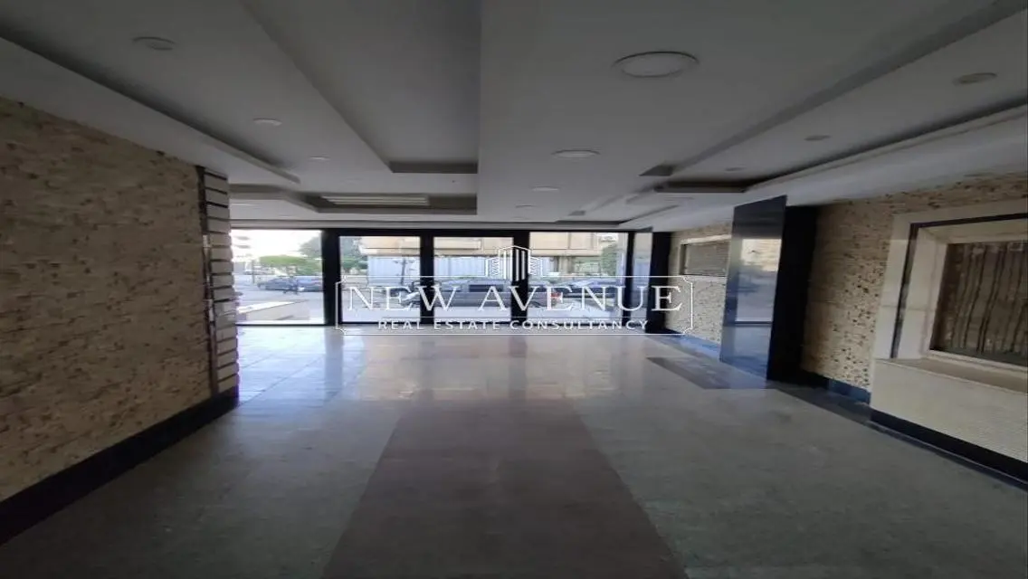 Building 3,200 for Rent in Maadi can be divided