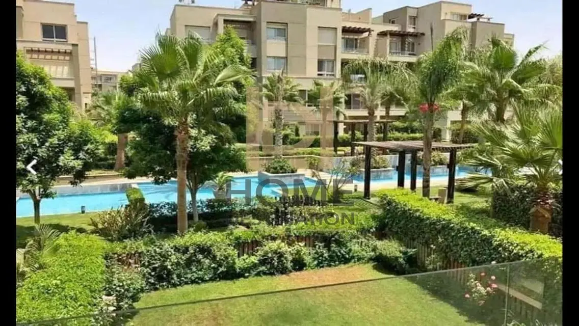 شقة فاخرة للبيع في سكاي بلازا مول
