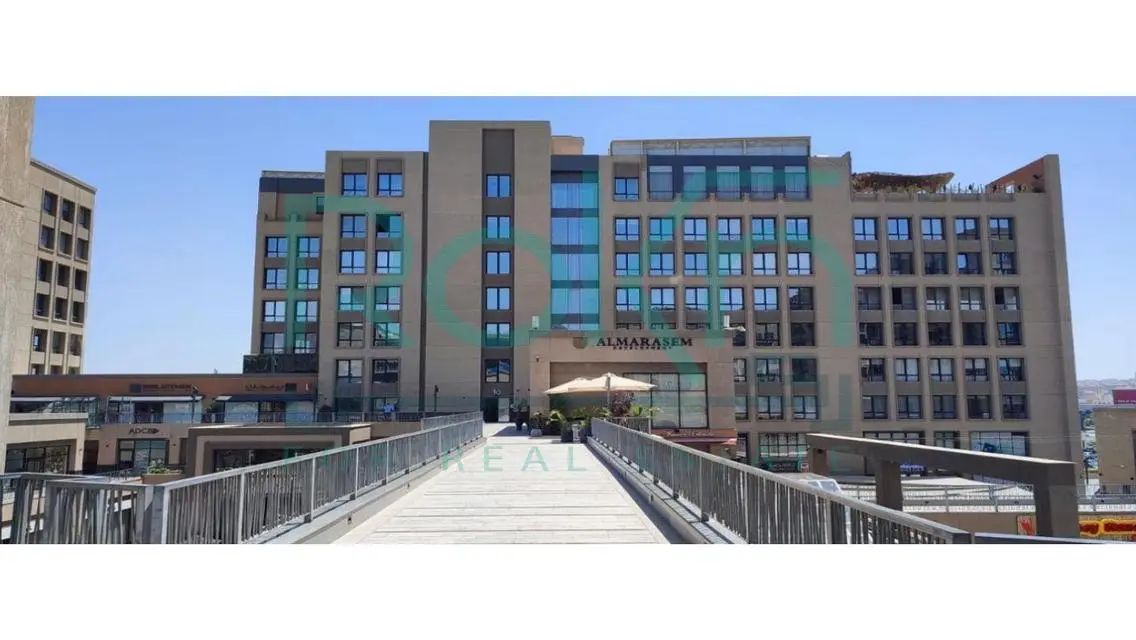 Modern Office with Premium Amenities in a Prime Location