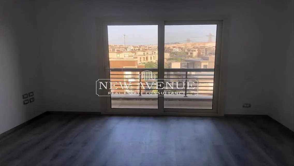 دوبلكس مطل على نادي الجولف في وستريدج  نيو جيزة