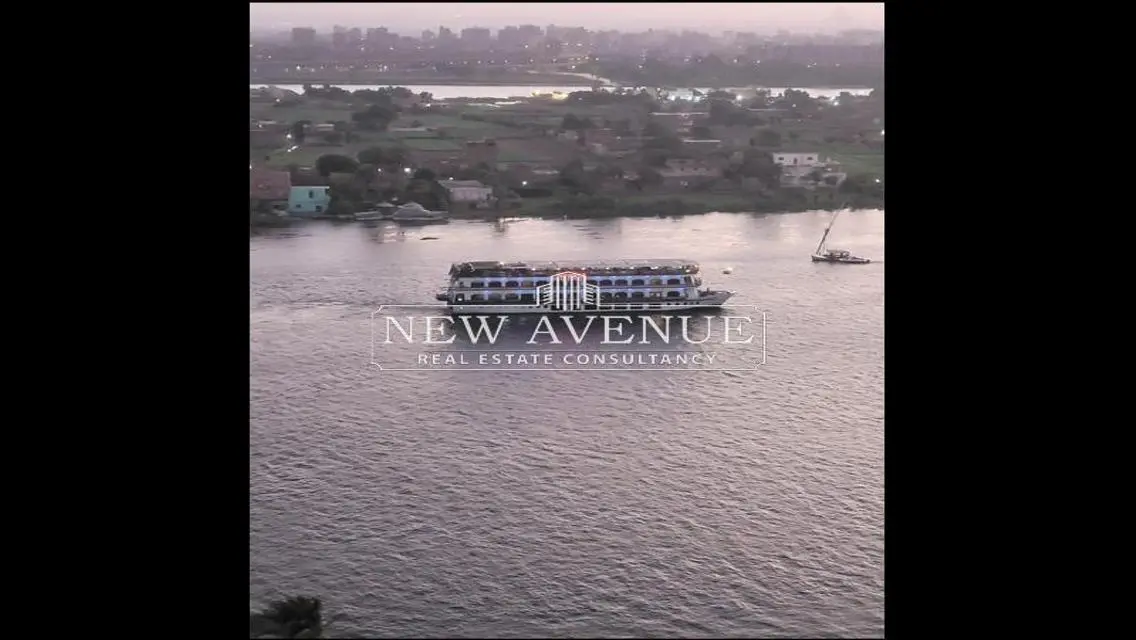 Luxurious 4 bedrooms apartment in Nile View Tower