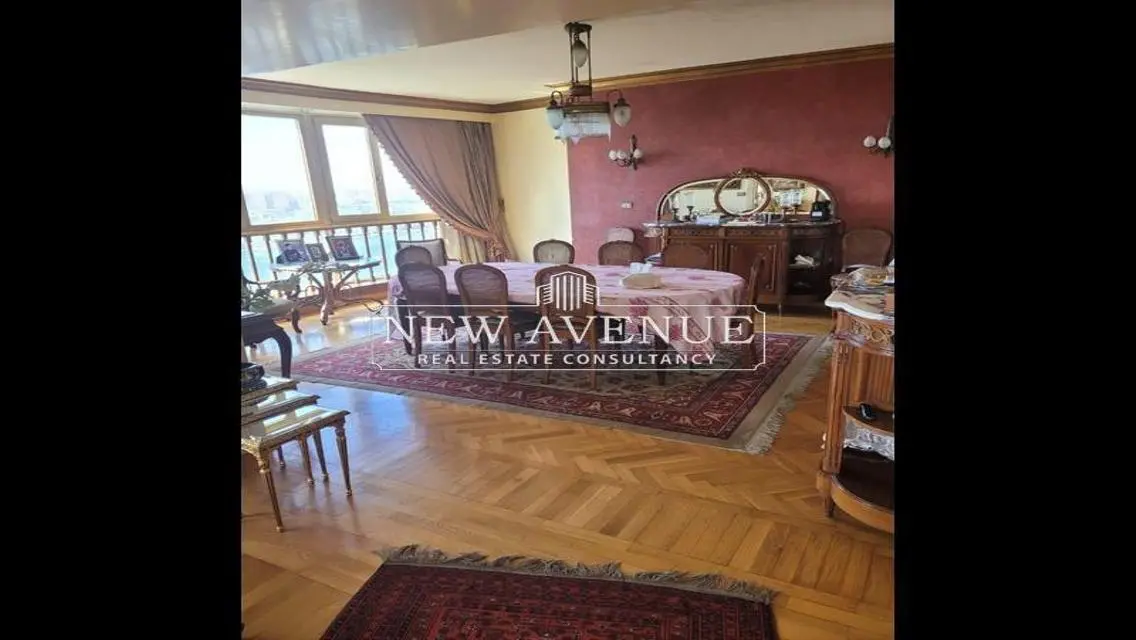 Luxurious 4 bedrooms apartment in Nile View Tower