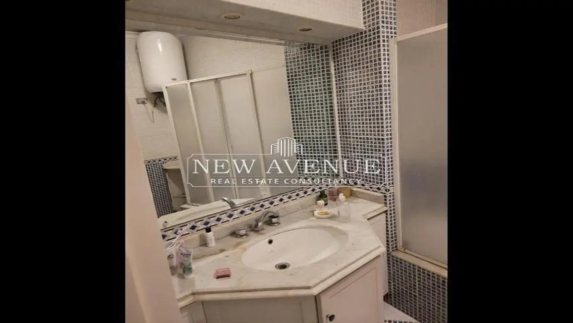 Luxurious 4 bedrooms apartment in Nile View Tower