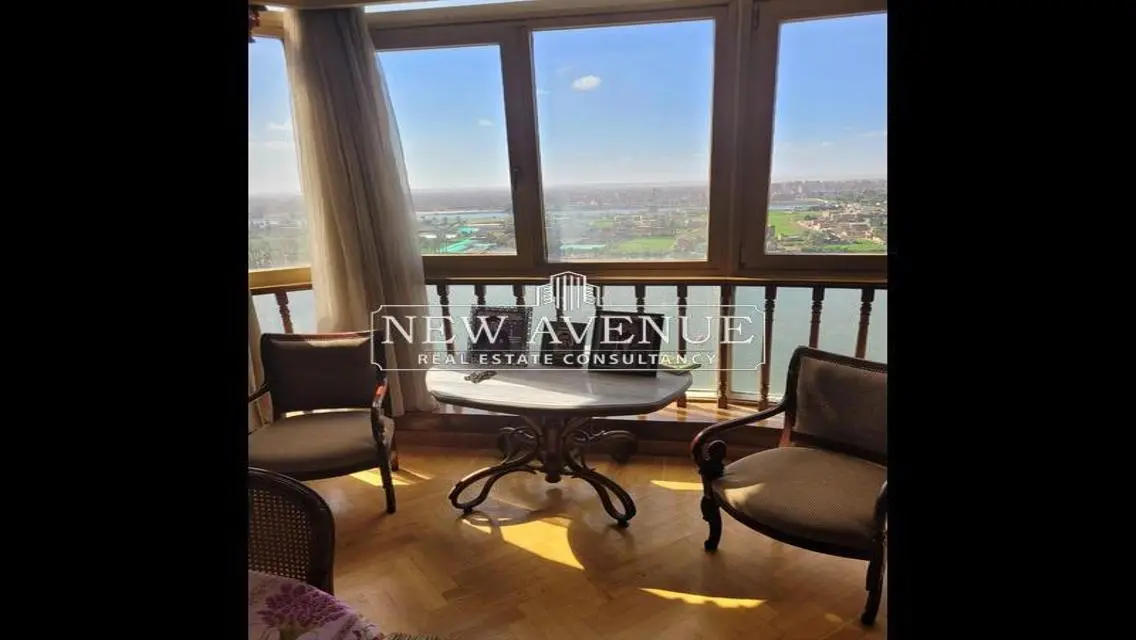 Luxurious 4 bedrooms apartment in Nile View Tower