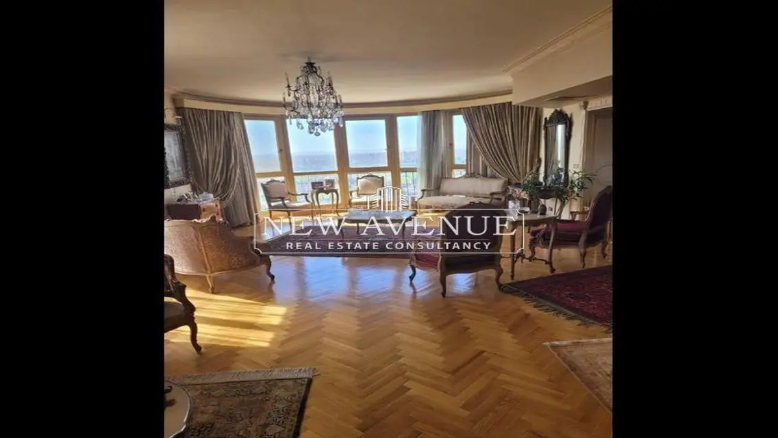 Luxurious 4 bedrooms apartment in Nile View Tower