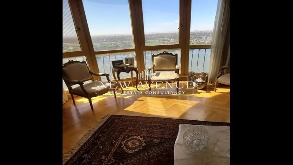 Luxurious 4 bedrooms apartment in Nile View Tower