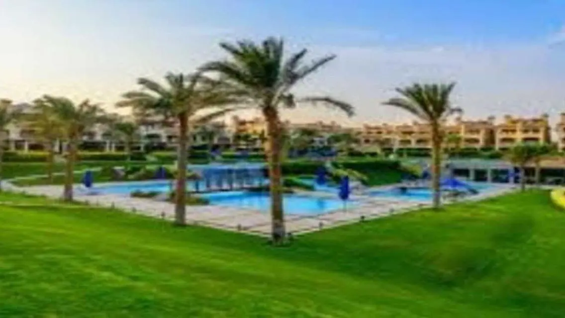 شاليه فيو مفتوح للبيع ,لافيستا 7 العين السخنة