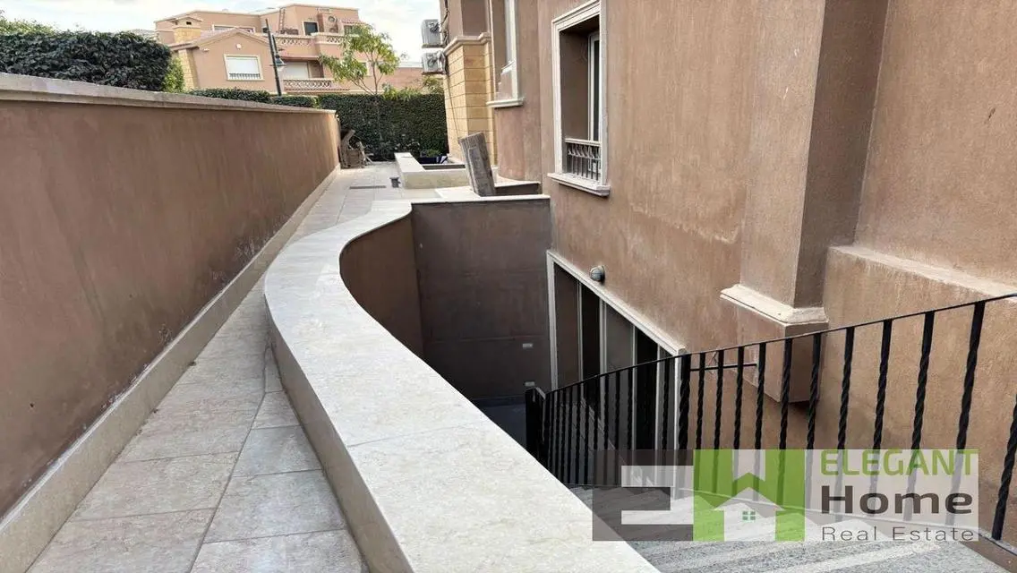 The biggest standalone +pool for rent at Bellagio