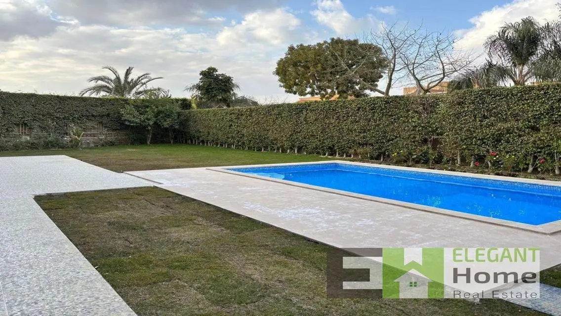 The biggest standalone +pool for rent at Bellagio