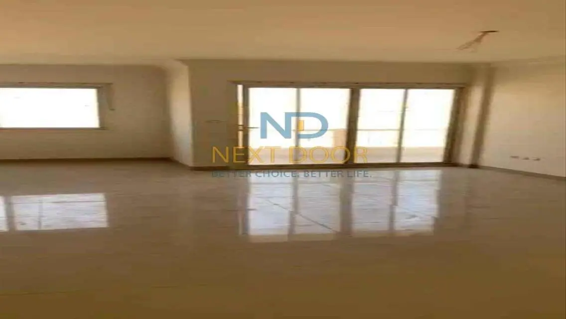 شقة للايجار متشطبة بالمطبخ والتكيفات في جايد