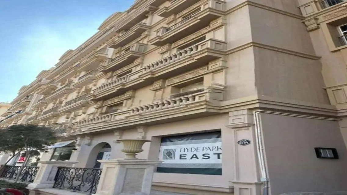 محل للبيع في بزنيس ديستريكت هايد بارك ماجر ب350الف