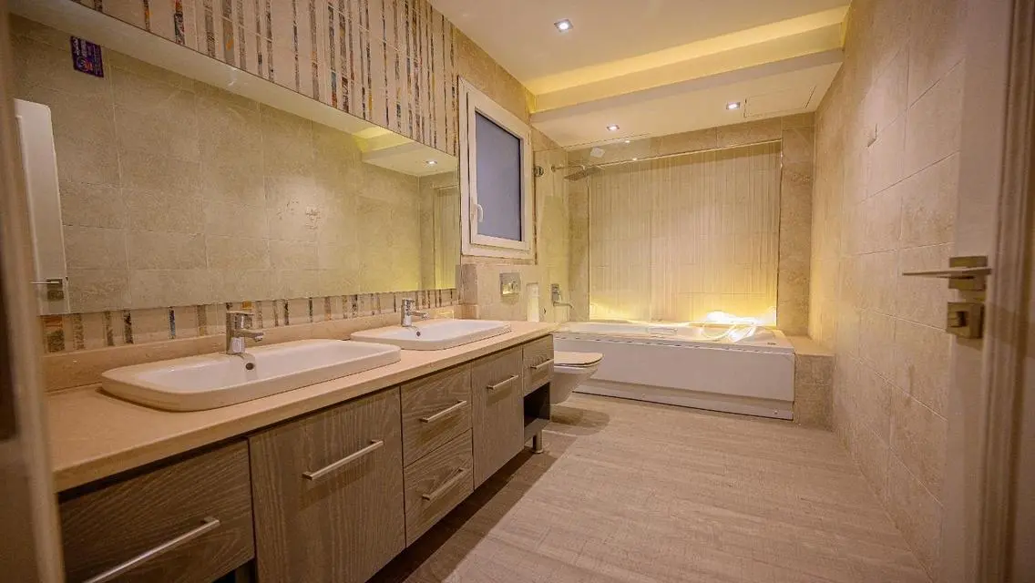For sale apartment on the Nile
