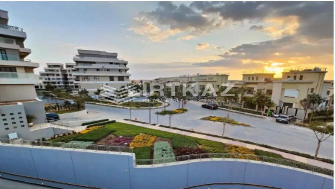 Resale APT Ready to move lowest price -Villette