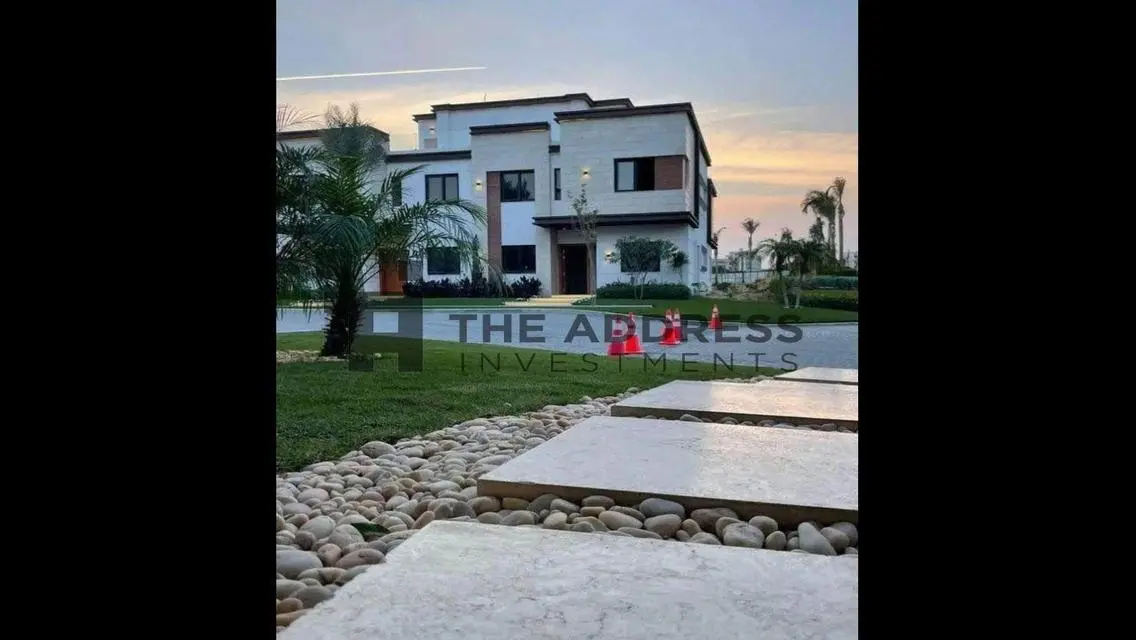 Stunning Villa for Sale with Private Garden and Pool