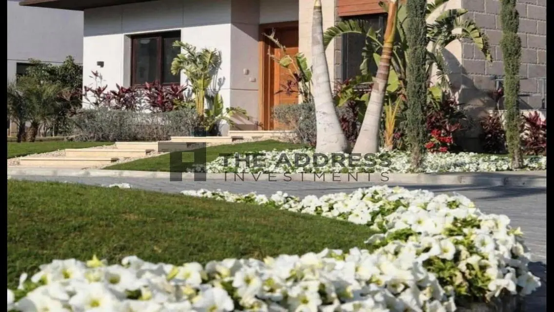 Stunning Villa for Sale with Private Garden and Pool