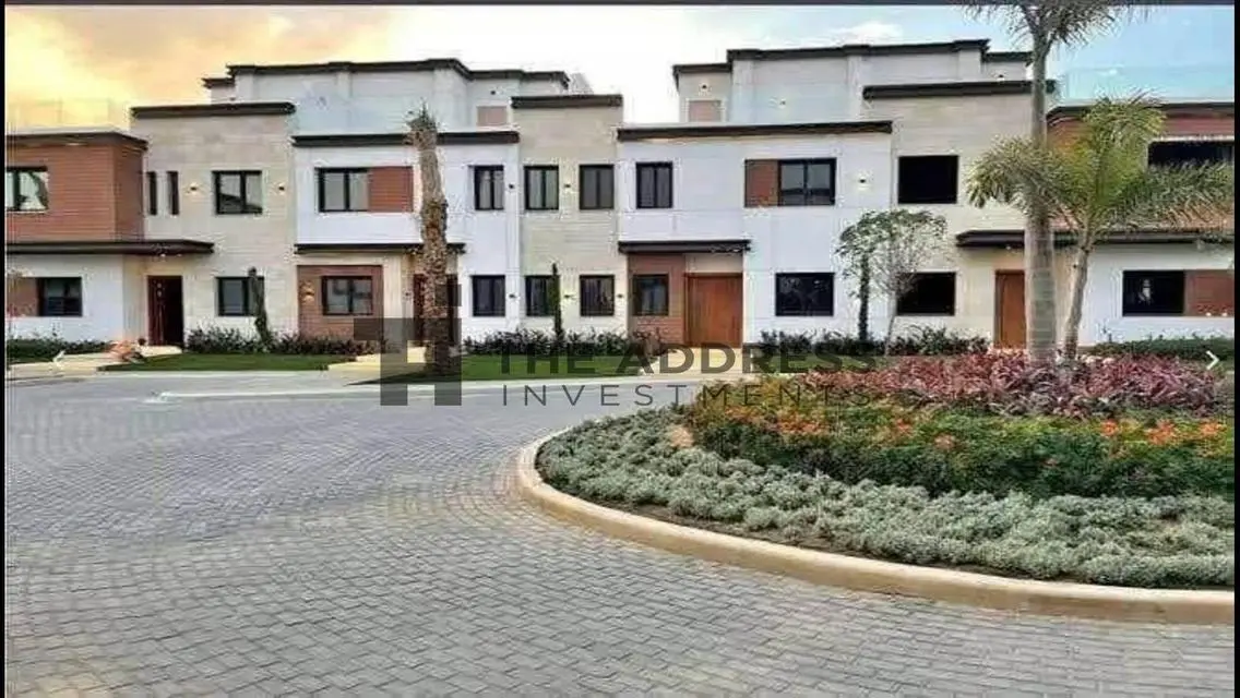 Stunning Villa for Sale with Private Garden and Pool