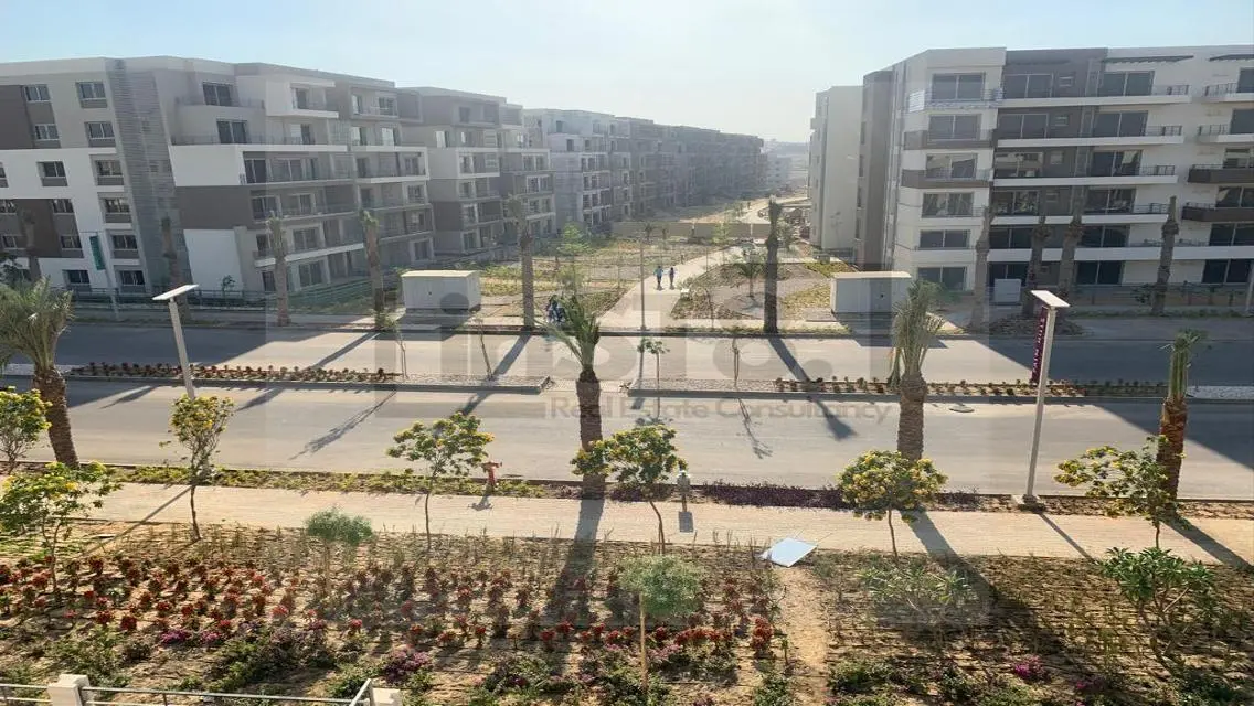 Apartment for sale Palm Hills new Cairo -old price