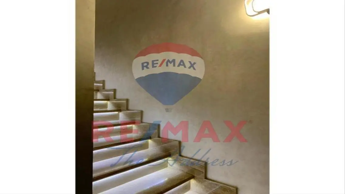 Villa for sale - super lux finishing -at Hyde park