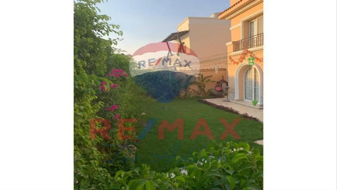 Villa for sale - super lux finishing -at Hyde park