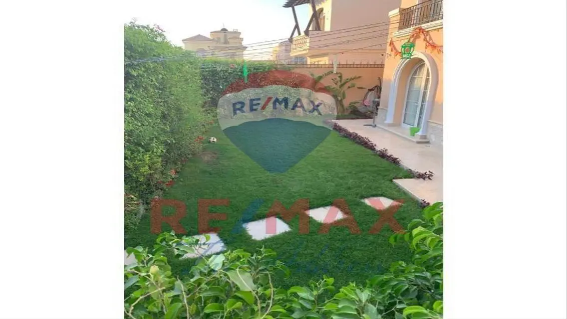 Villa for sale - super lux finishing -at Hyde park