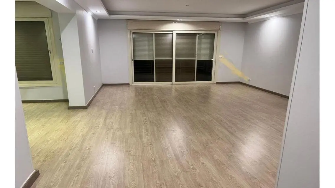 للايجار في بيراميد هليز 2 نوم مطبخ وتكيفات