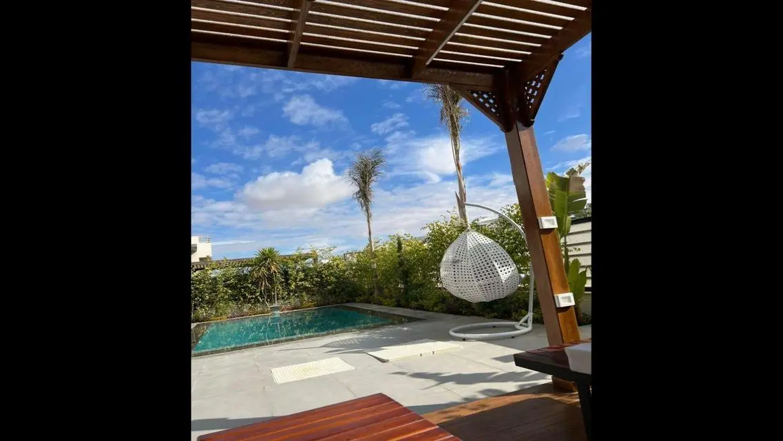 Luxury Villa with Private Garden and Pool