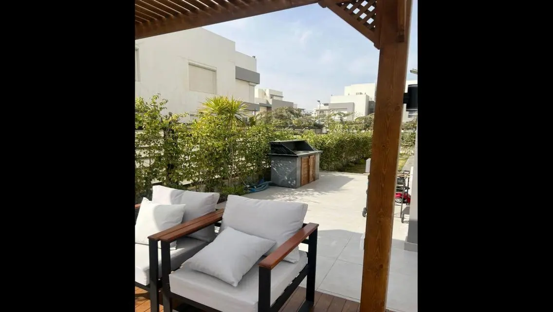 Luxury Villa with Private Garden and Pool