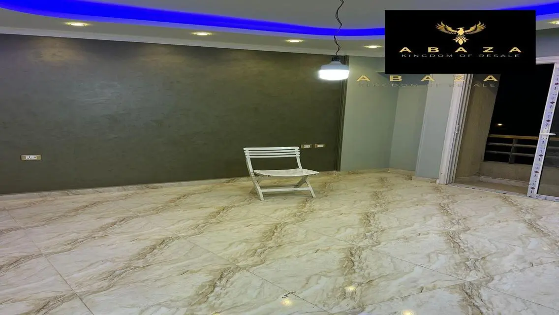 شقه للبيع في ذا سكوير 172م متشطبة بافضل مكان