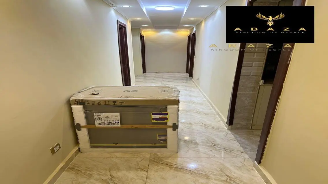 شقه للبيع في ذا سكوير 172م متشطبة بافضل مكان