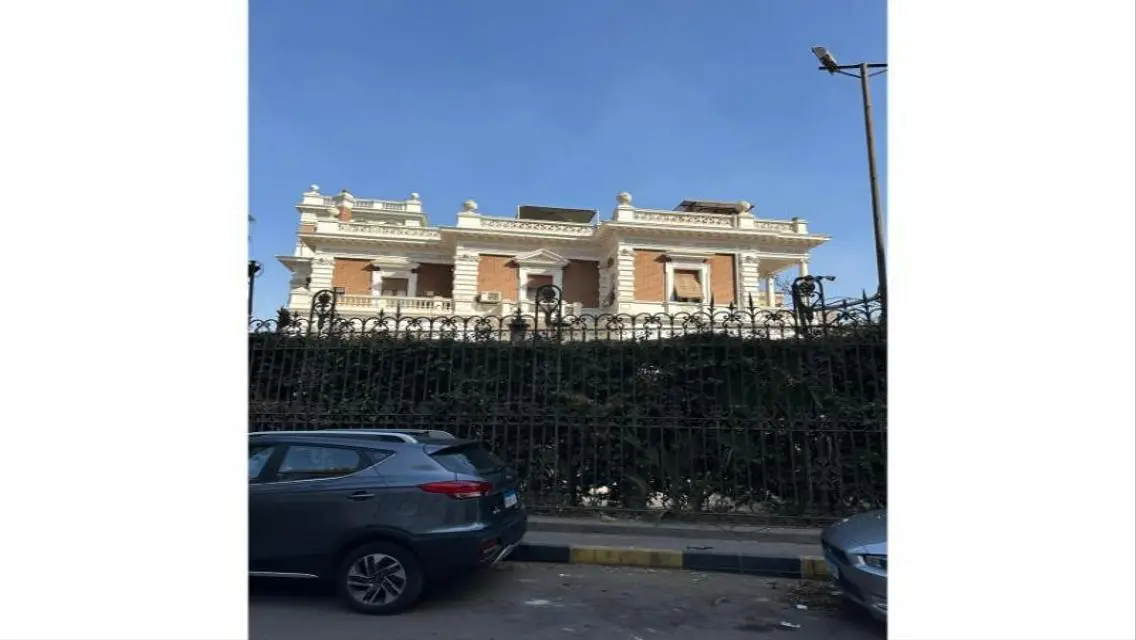Beautiful historic palace in the capital, for sale