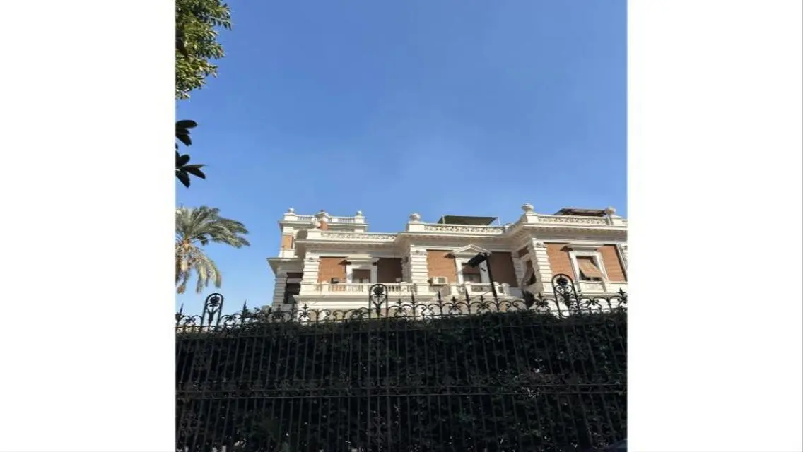 Beautiful historic palace in the capital, for sale