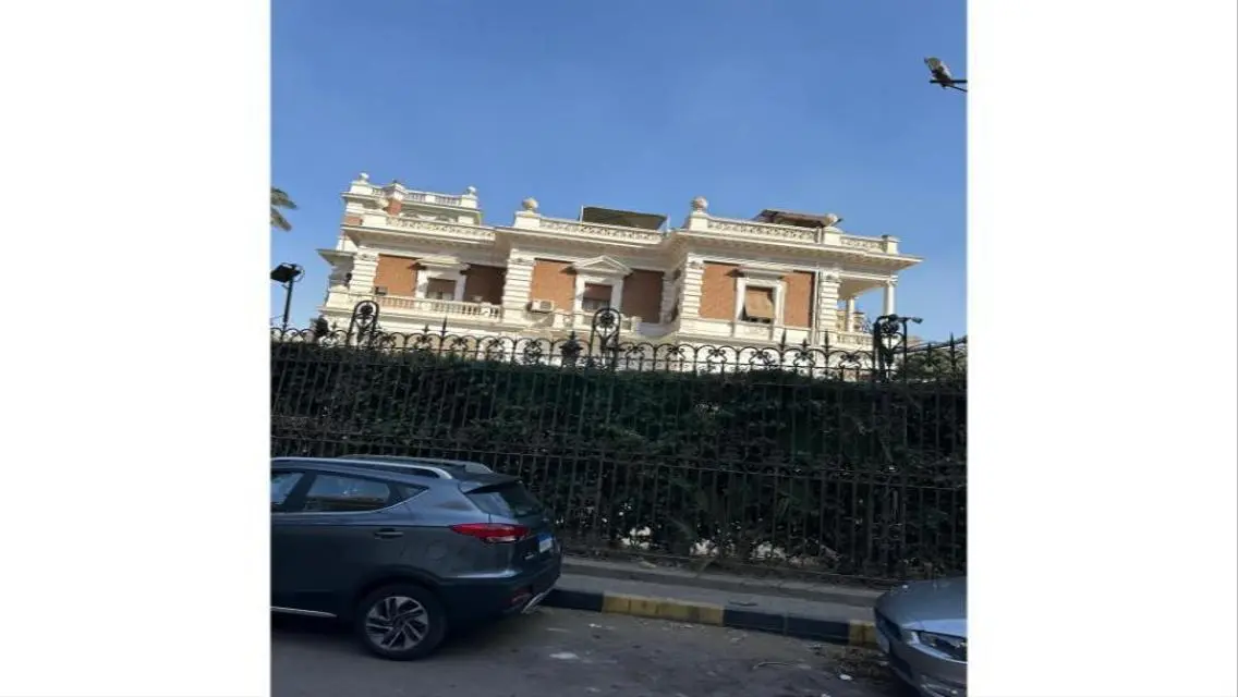 Beautiful historic palace in the capital, for sale